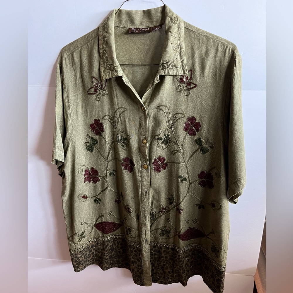 Women’s top with embroidery detailing; bohemian styling